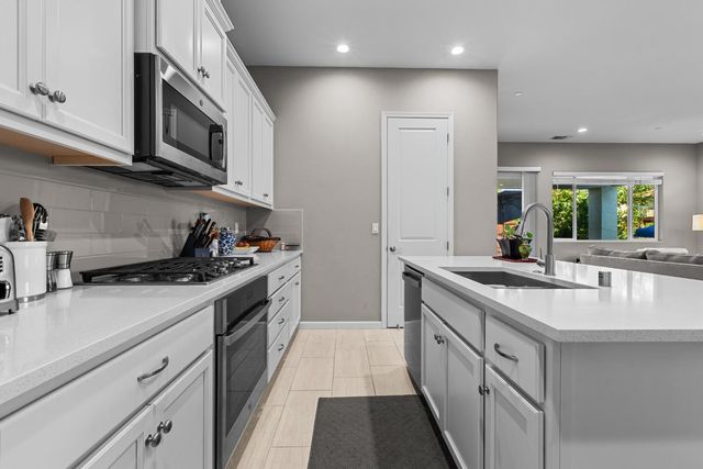 442 Olivadi Way, Sacramento, CA 95834