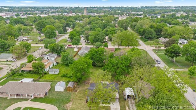 619 N Florence Avenue, Claremore, OK 74017