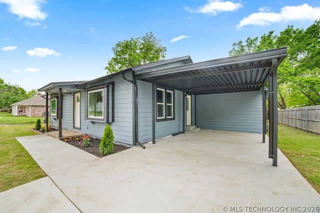 619 N Florence Avenue, Claremore, OK 74017