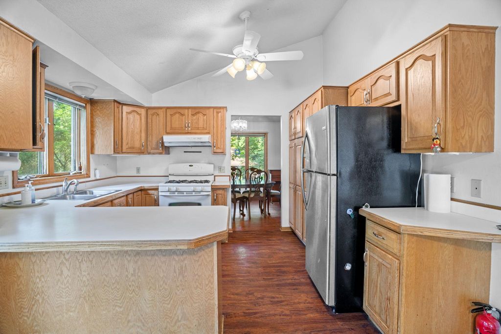 4512 Williston Road, Minnetonka, MN 55345 — photo 4