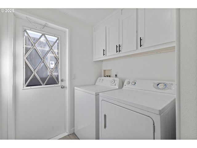 1901 Se MINTER BRIDGE Rd 20, Hillsboro, OR 97123