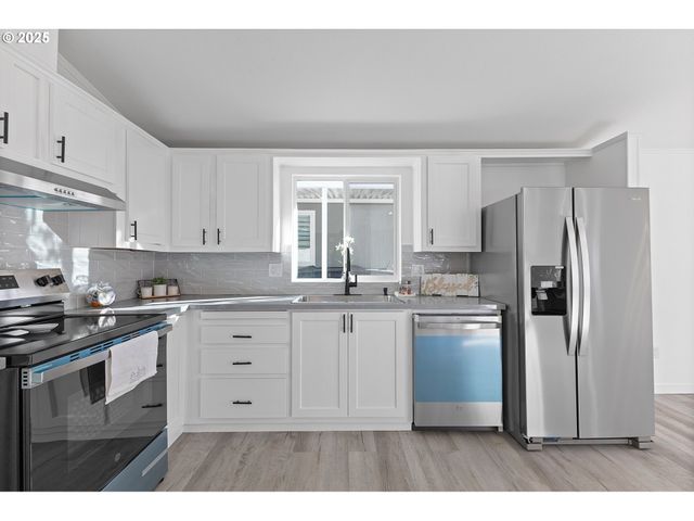 1901 Se MINTER BRIDGE Rd 20, Hillsboro, OR 97123