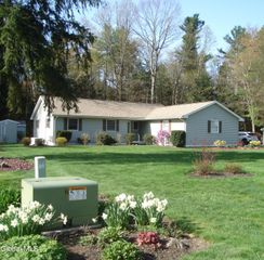 12 Muriel Lane, Schaghticoke, NY 12154