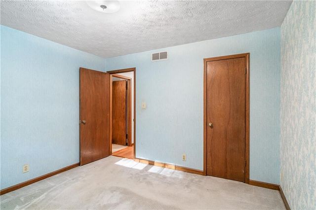 2252 Valley Creek Circle, Snellville, GA 30078