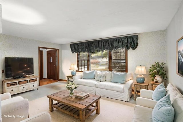 2252 Valley Creek Circle, Snellville, GA 30078