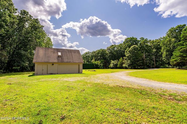 3134 Quarry Road, Manchester, NJ 08759