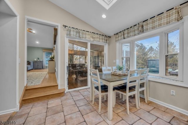 5 Walnut Grove Rd, Hillsborough Twp., NJ 08844