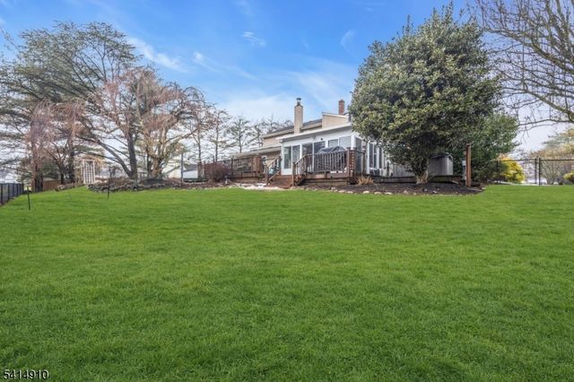 5 Walnut Grove Rd, Hillsborough Twp., NJ 08844