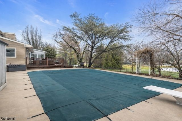 5 Walnut Grove Rd, Hillsborough Twp., NJ 08844