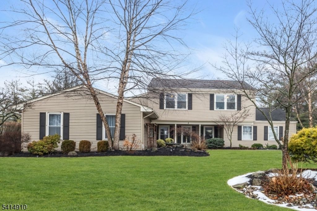 5 Walnut Grove Rd, Hillsborough Twp., NJ 08844