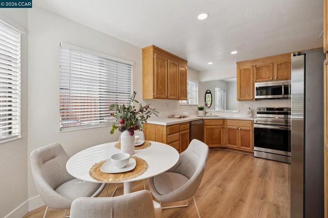 4966 Bayleaf Ct, Martinez, CA 94553