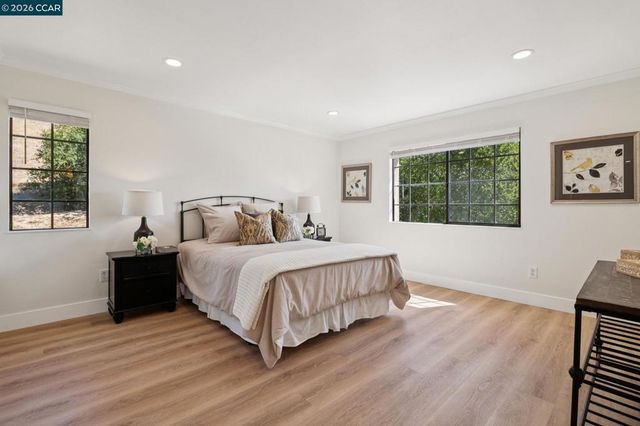 4966 Bayleaf Ct, Martinez, CA 94553