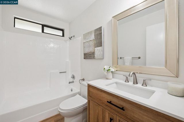 4966 Bayleaf Ct, Martinez, CA 94553