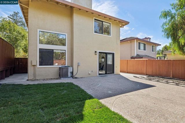 4966 Bayleaf Ct, Martinez, CA 94553