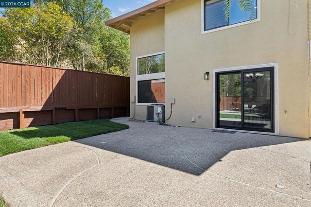 4966 Bayleaf Ct, Martinez, CA 94553