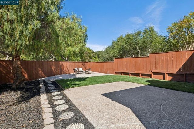 4966 Bayleaf Ct, Martinez, CA 94553