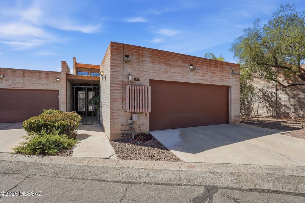 1979 E Campbell Terrace, Tucson, AZ 85718