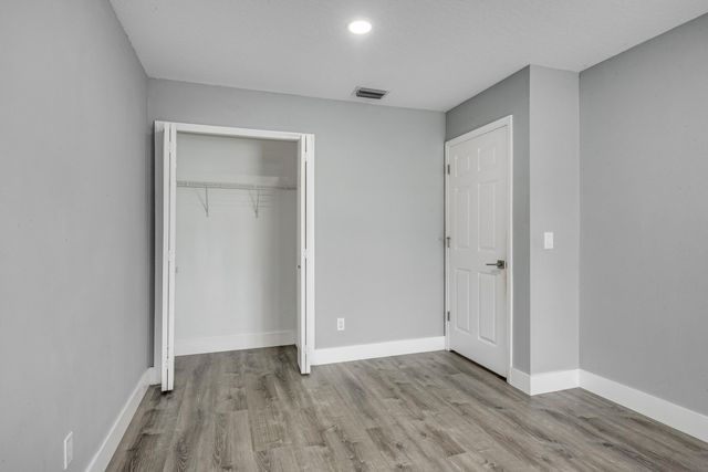 429 Lake Victoria Circle, Melbourne, FL 32940