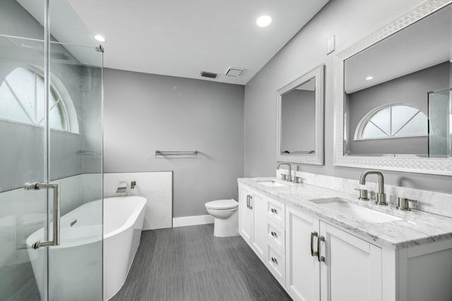 429 Lake Victoria Circle, Melbourne, FL 32940