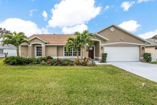 429 Lake Victoria Circle, Melbourne, FL 32940