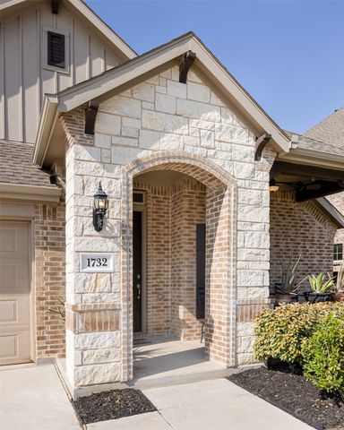 1732 Wassel Road, Fort Worth, TX 76052