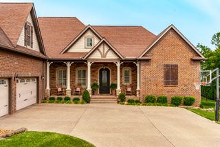 145 Windmill Pointe Cir, Hendersonville, TN 37075