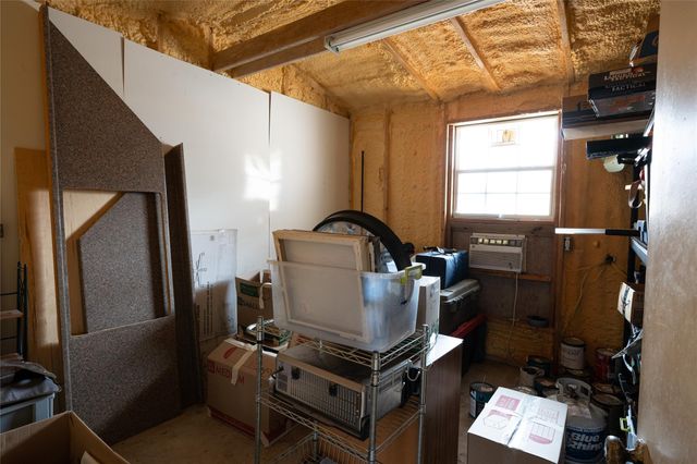 1114 Woodlawn ST, Lockhart, TX 78644