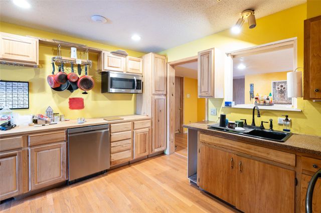 1114 Woodlawn ST, Lockhart, TX 78644