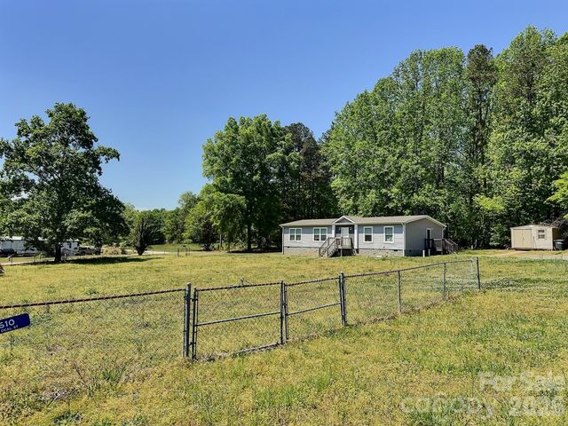 610 Deal Street S, Landis, NC 28088