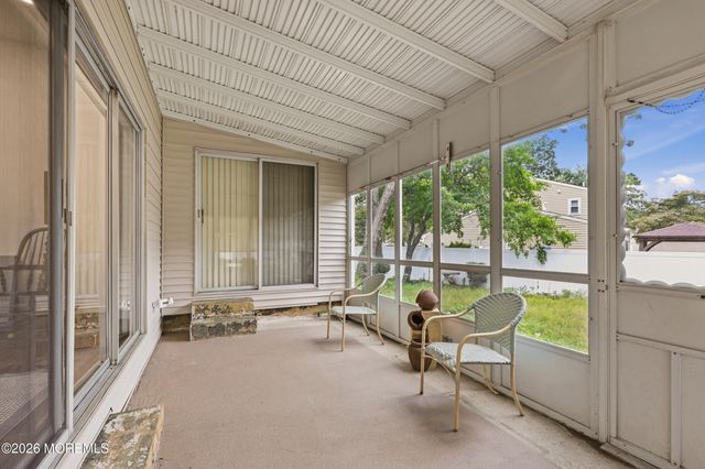 1006 Amethyst Drive, Toms River, NJ 08753