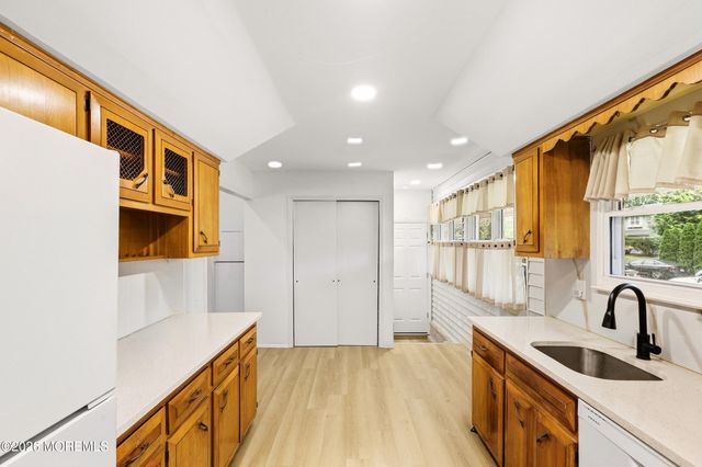 1006 Amethyst Drive, Toms River, NJ 08753