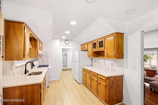 1006 Amethyst Drive, Toms River, NJ 08753
