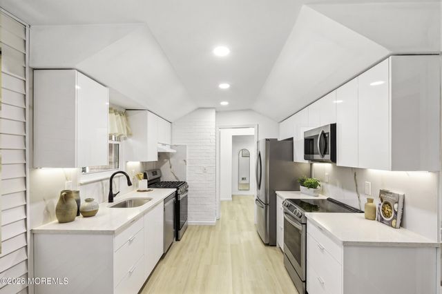 1006 Amethyst Drive, Toms River, NJ 08753
