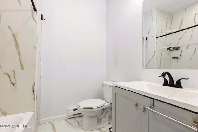 1006 Amethyst Drive, Toms River, NJ 08753