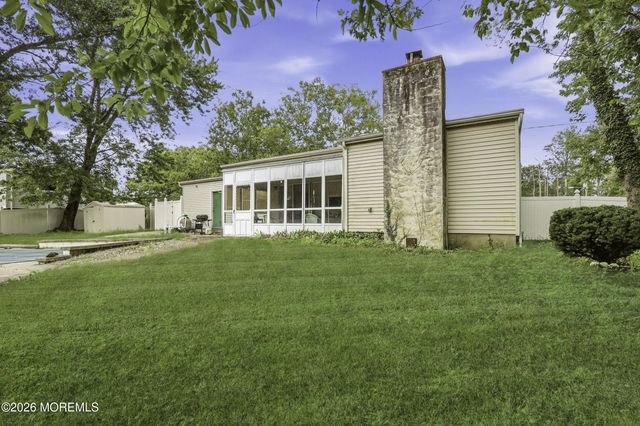1006 Amethyst Drive, Toms River, NJ 08753