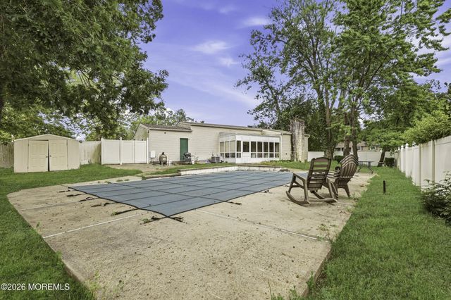 1006 Amethyst Drive, Toms River, NJ 08753