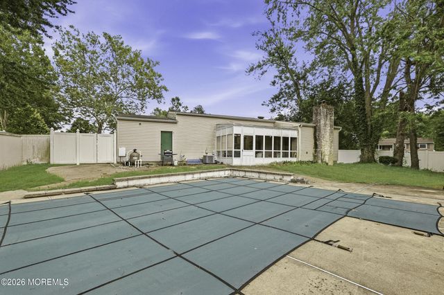 1006 Amethyst Drive, Toms River, NJ 08753