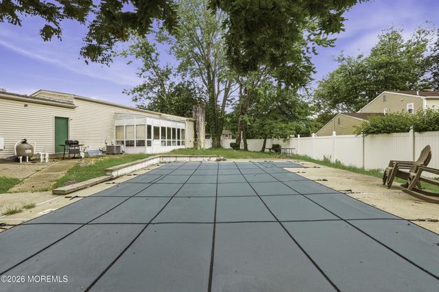 1006 Amethyst Drive, Toms River, NJ 08753