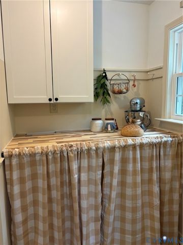 3011 Quaker Rd, Quinton, VA 23141