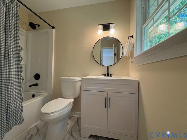 3011 Quaker Rd, Quinton, VA 23141