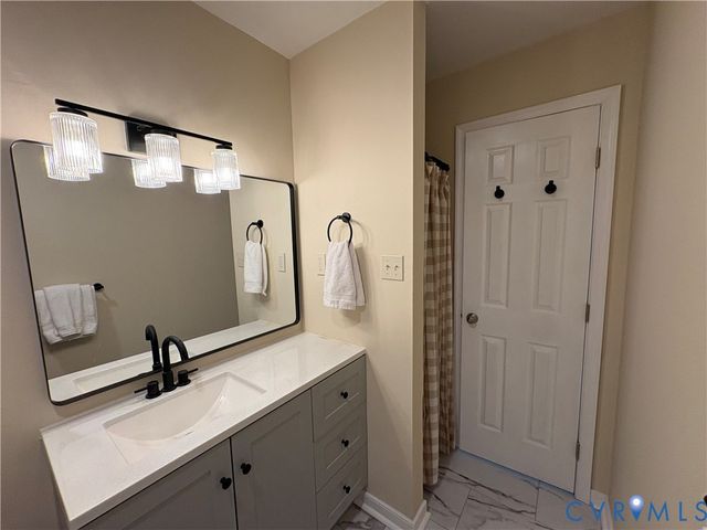 3011 Quaker Rd, Quinton, VA 23141