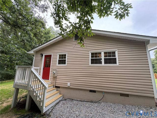 3011 Quaker Rd, Quinton, VA 23141