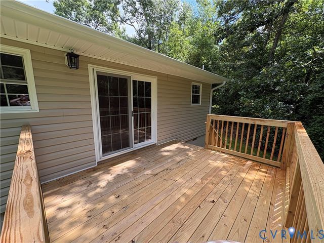 3011 Quaker Rd, Quinton, VA 23141