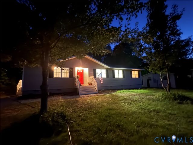 3011 Quaker Rd, Quinton, VA 23141