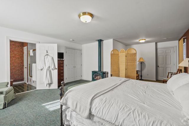 802 State Road, Richmond, MA 01254