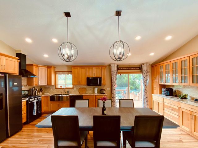 2543 Cypress Street, Maplewood, MN 55109