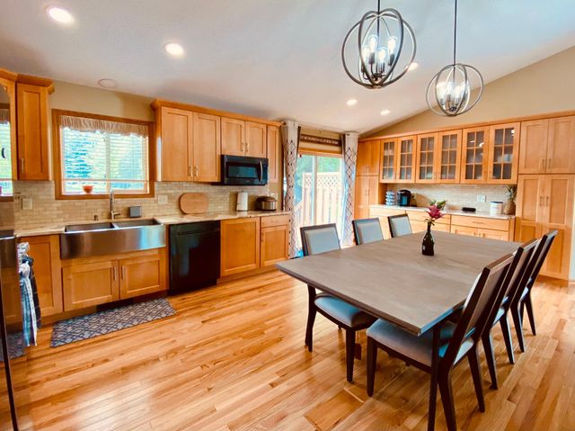 2543 Cypress Street, Maplewood, MN 55109