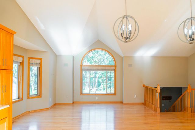 2543 Cypress Street, Maplewood, MN 55109