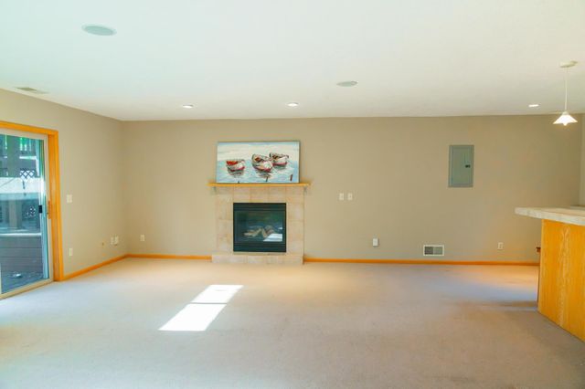 2543 Cypress Street, Maplewood, MN 55109