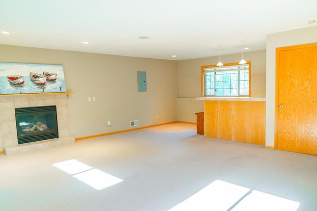 2543 Cypress Street, Maplewood, MN 55109